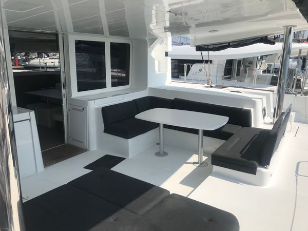 Lagoon 52 F | Caracara