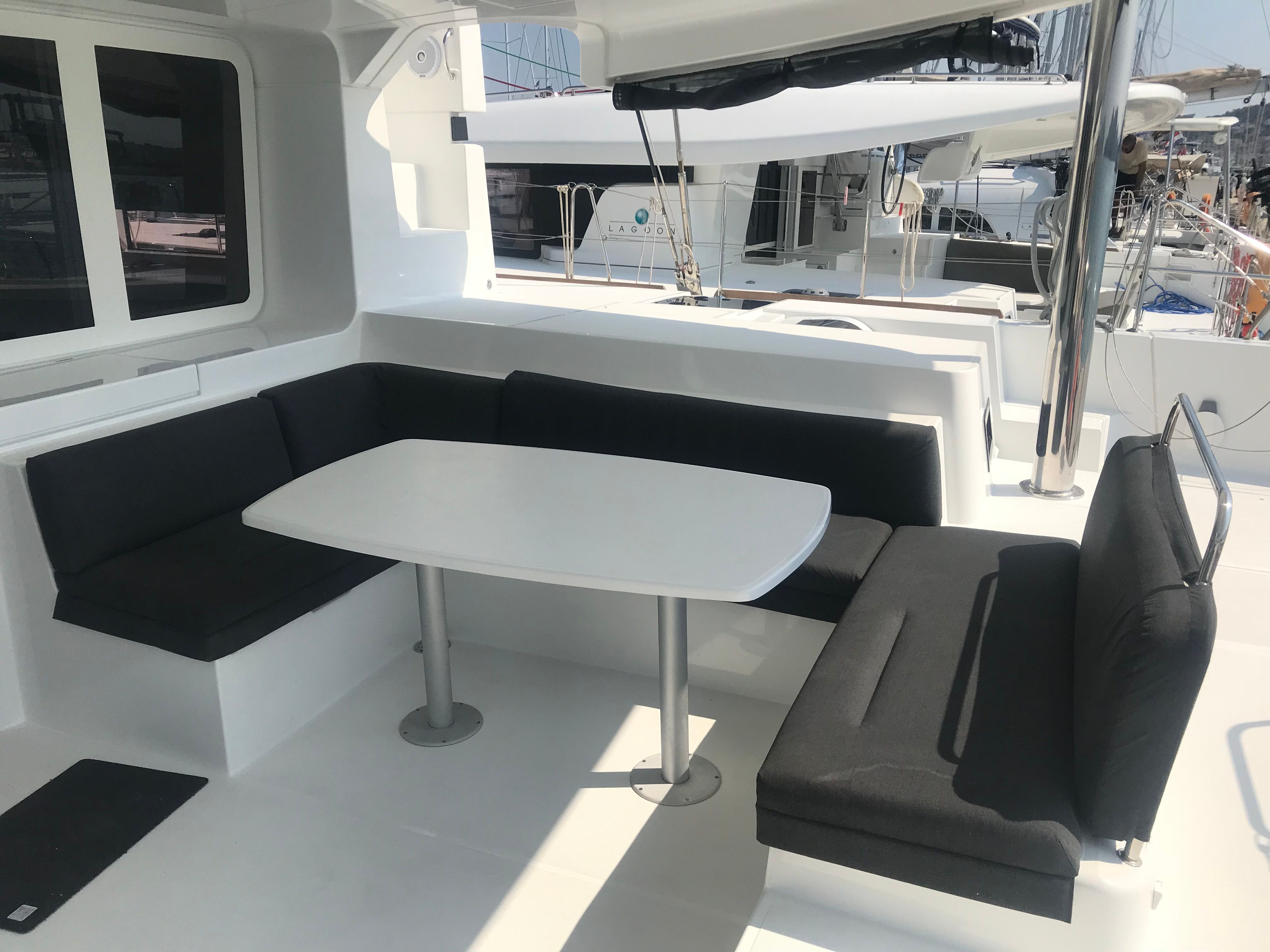 Lagoon 52 F | Caracara