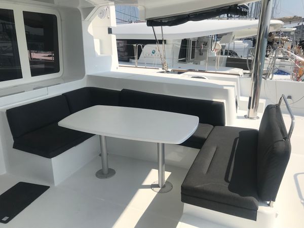 Lagoon 52 F | Caracara
