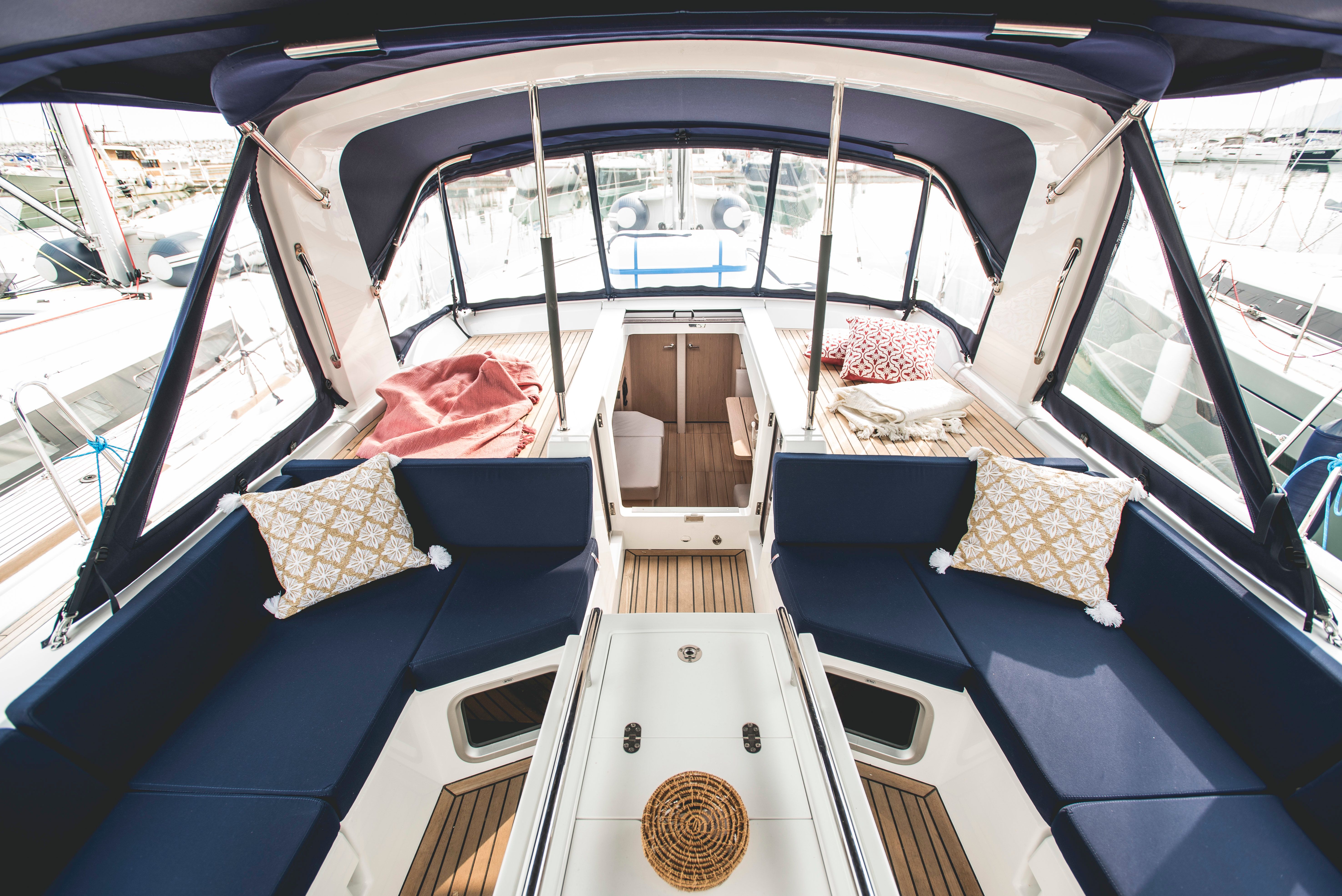 Beneteau Oceanis 51.1 | Aphros