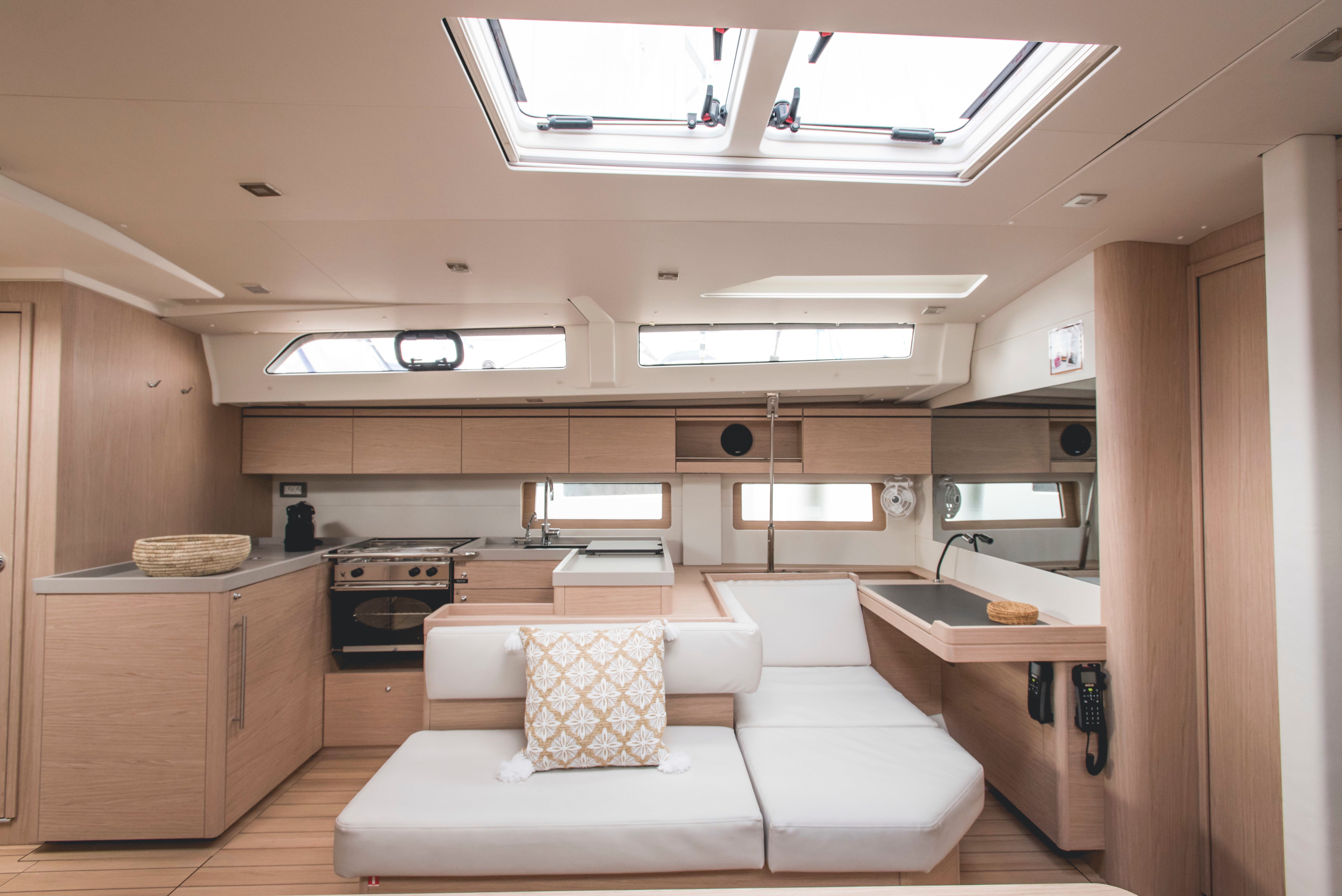 Beneteau Oceanis 51.1 | Aphros
