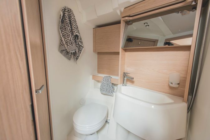 Beneteau Oceanis 51.1 | Aphros