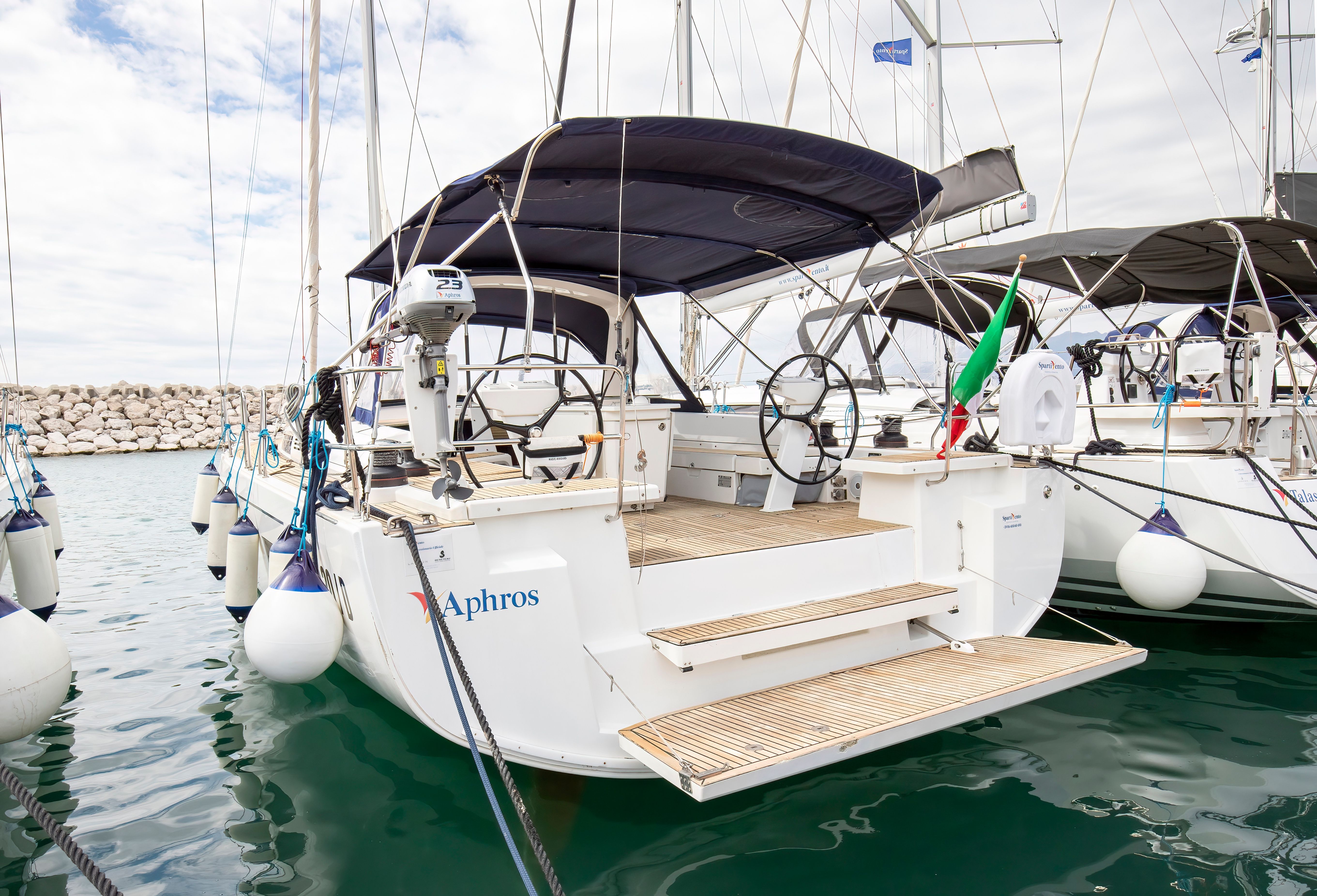 Beneteau Oceanis 51.1 | Aphros
