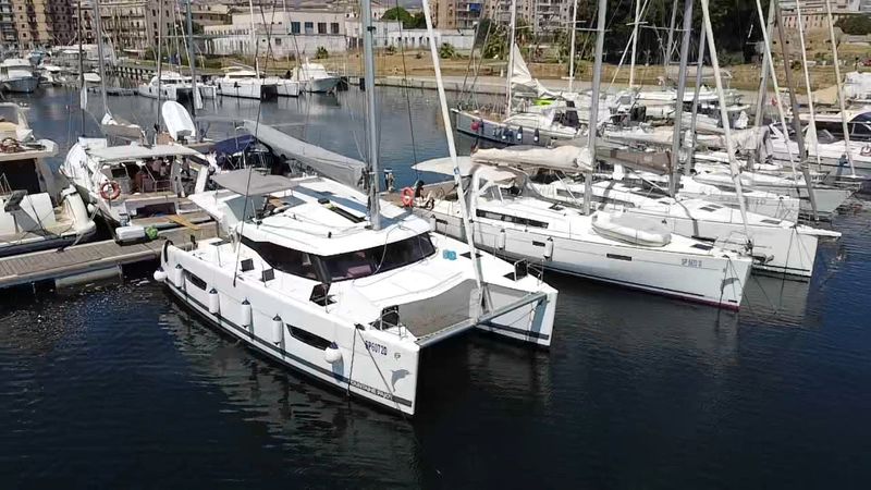 Fountaine Pajot Lucia 40 | Relax Planet
