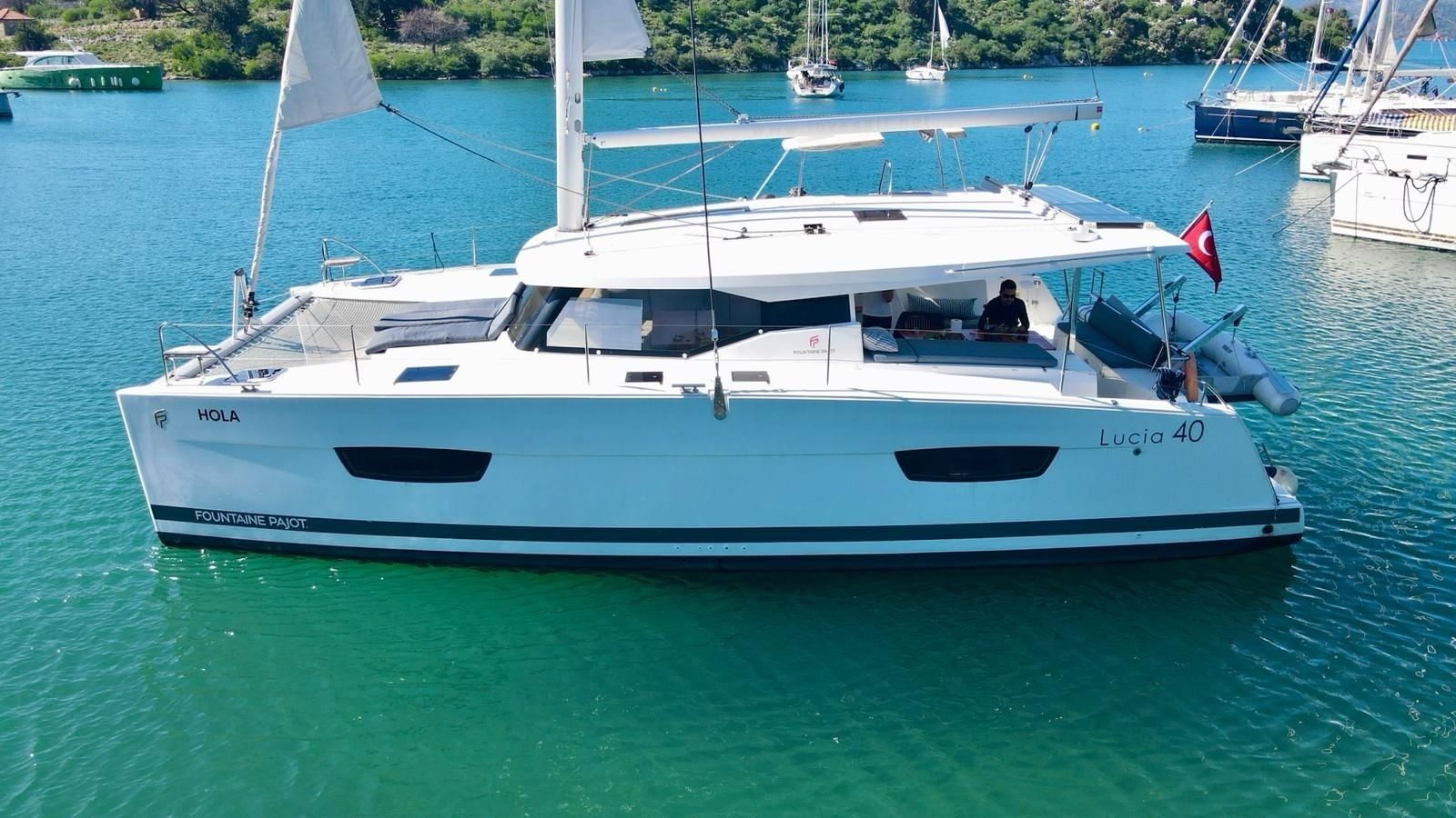 Fountaine Pajot Lucia 40 | Hola