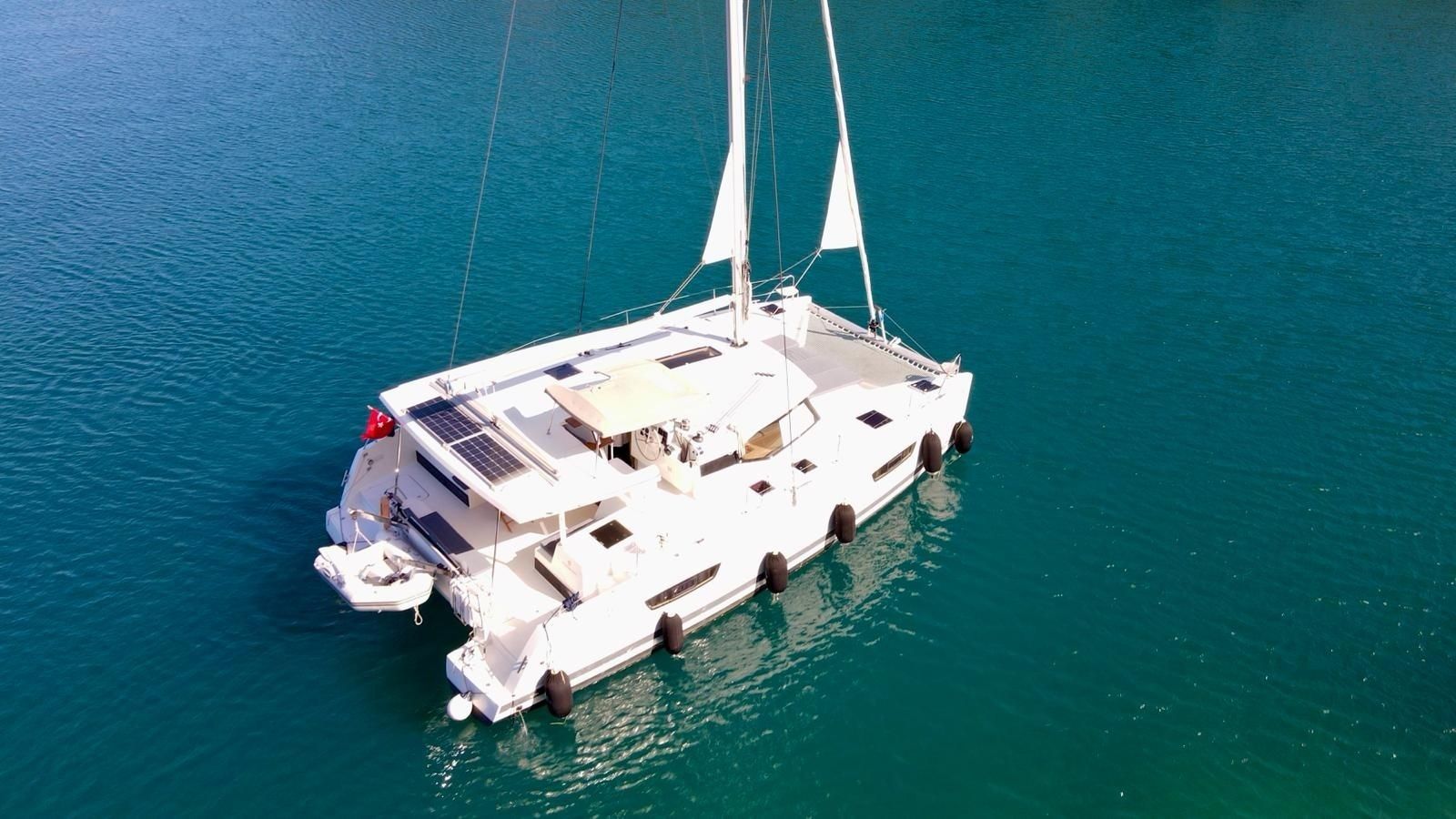 Fountaine Pajot Lucia 40 | Hola