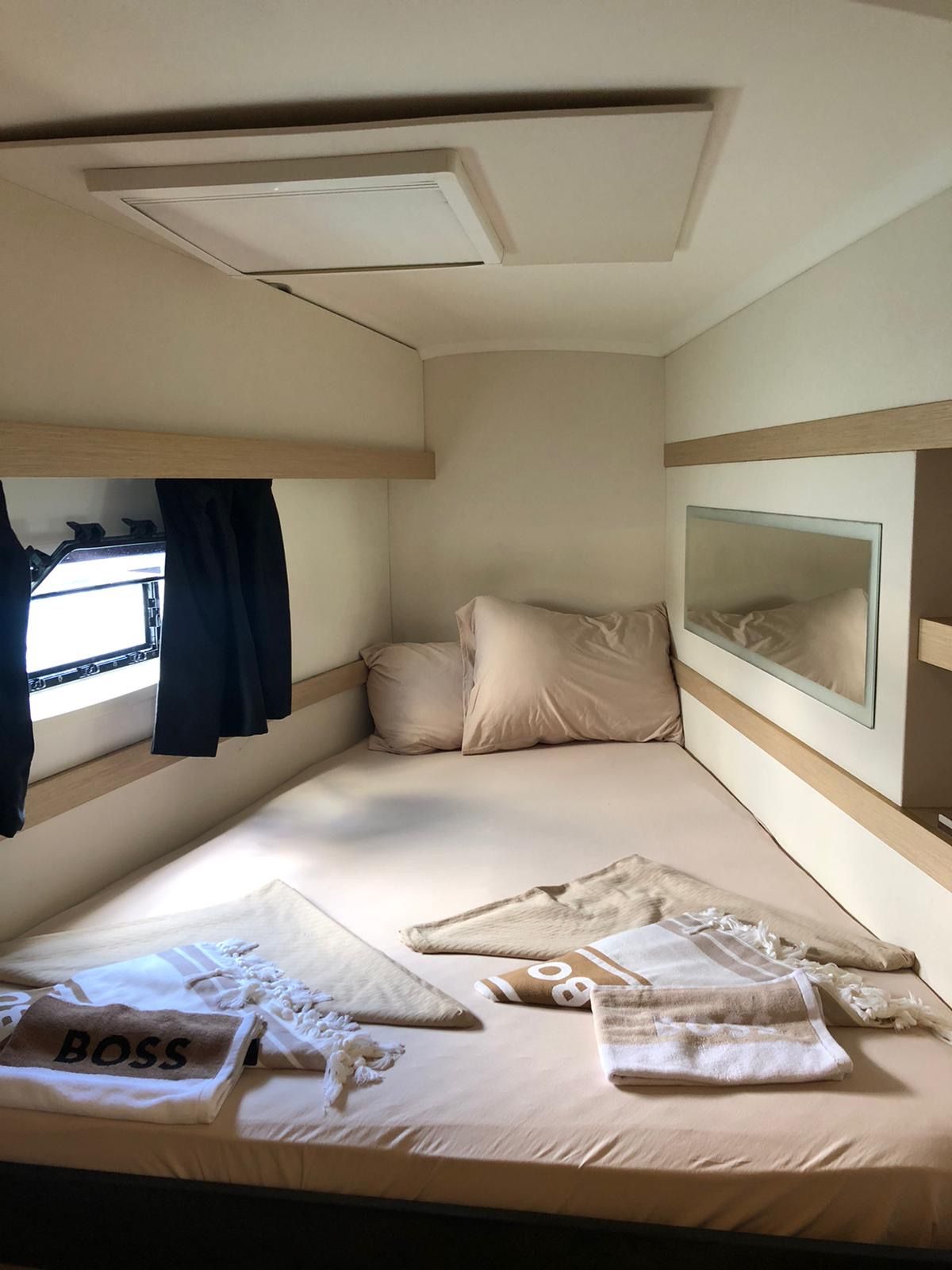Fountaine Pajot Lucia 40 | Hola