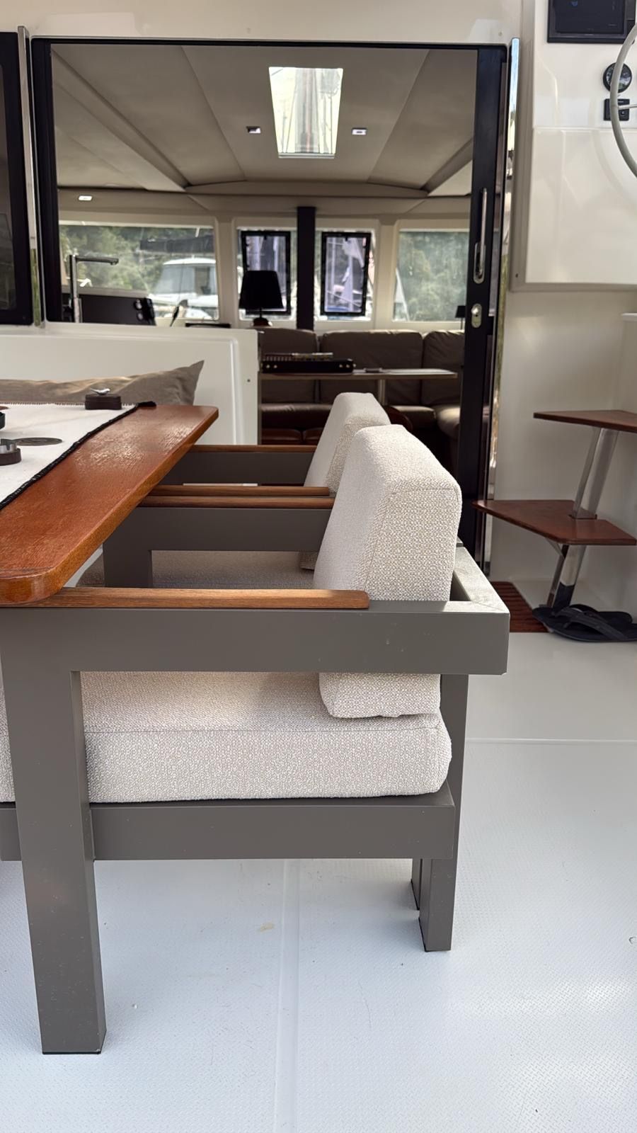 Fountaine Pajot Lucia 40 | Hola