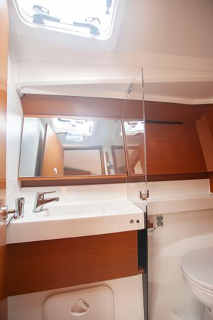 Jeanneau Sun Odyssey 410 | Sea Breeze