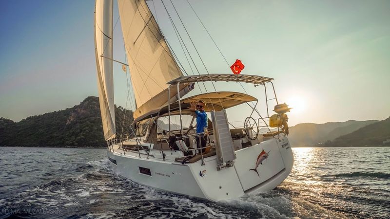 Jeanneau Sun Odyssey 490 | Red Marlin