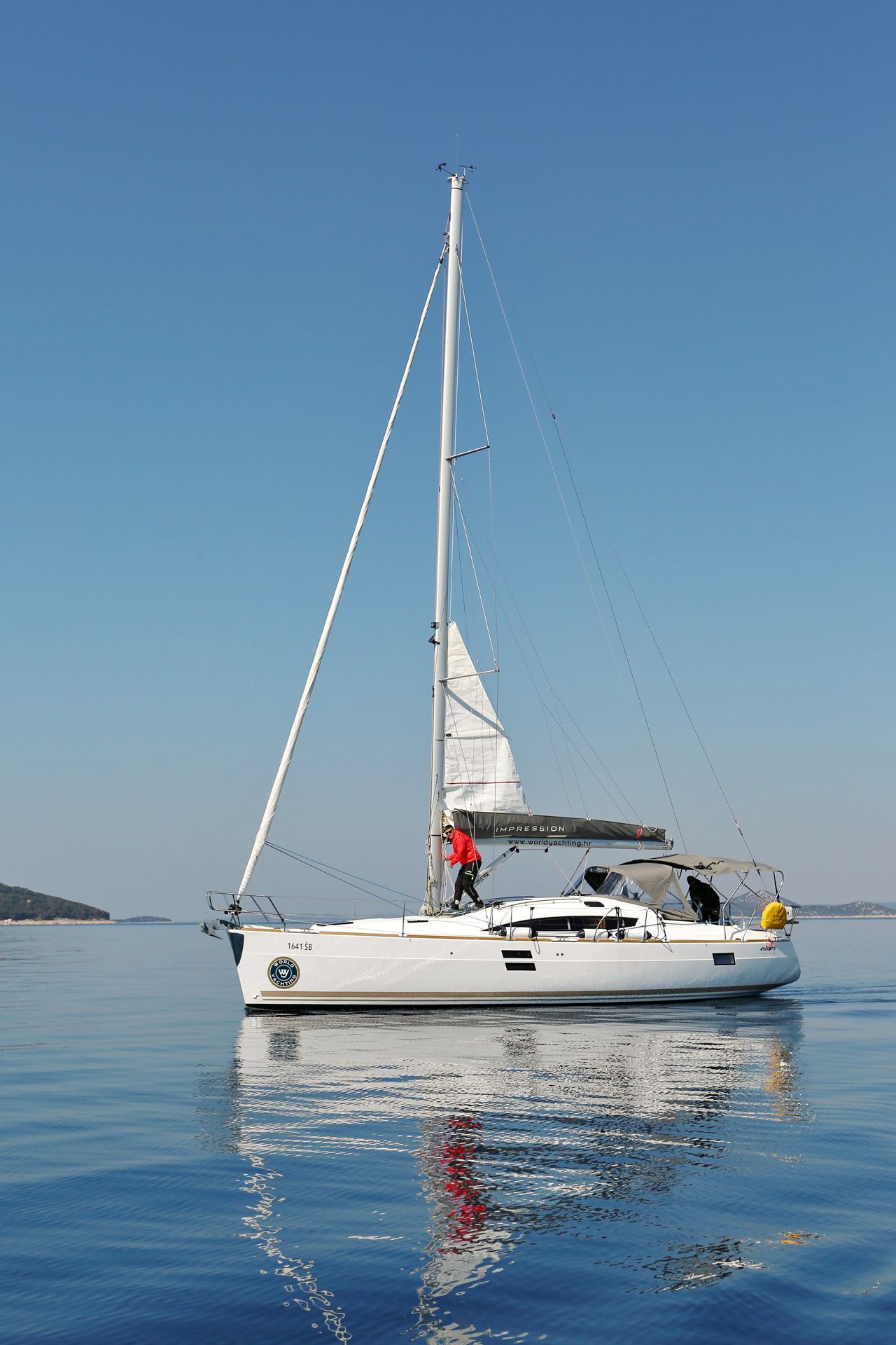 Elan 40 | Black Panther