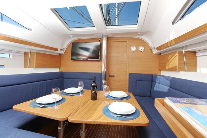 Elan 40 | Black Panther