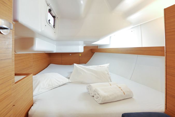 Elan 40 | Black Panther