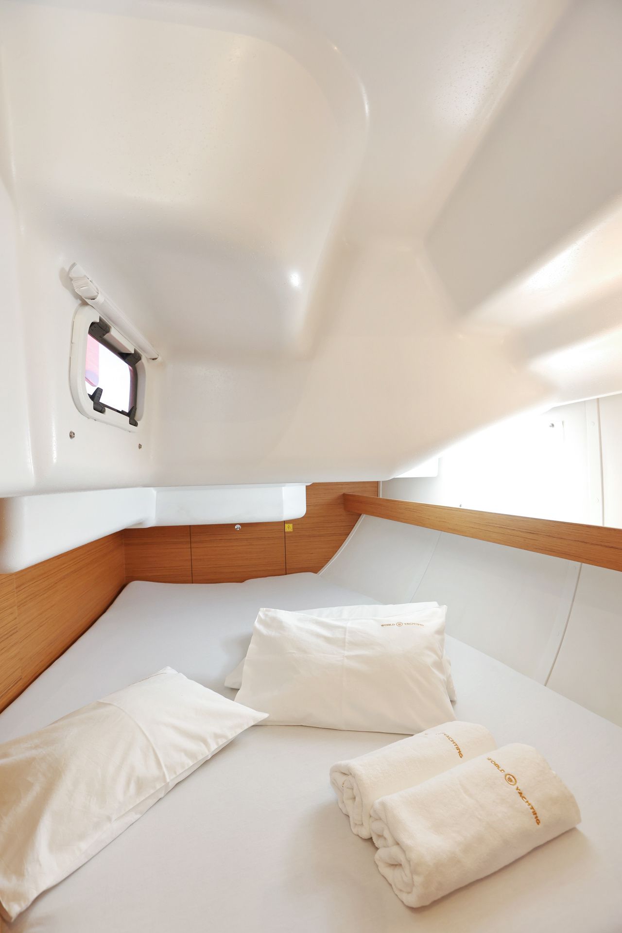 Elan 40 | Black Panther