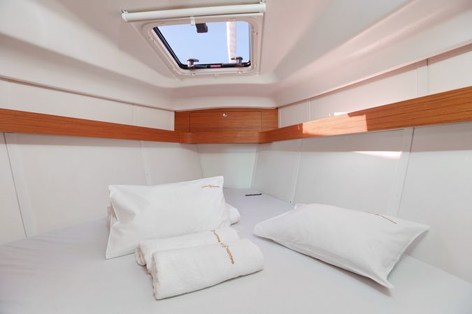 Elan 40 | Black Panther