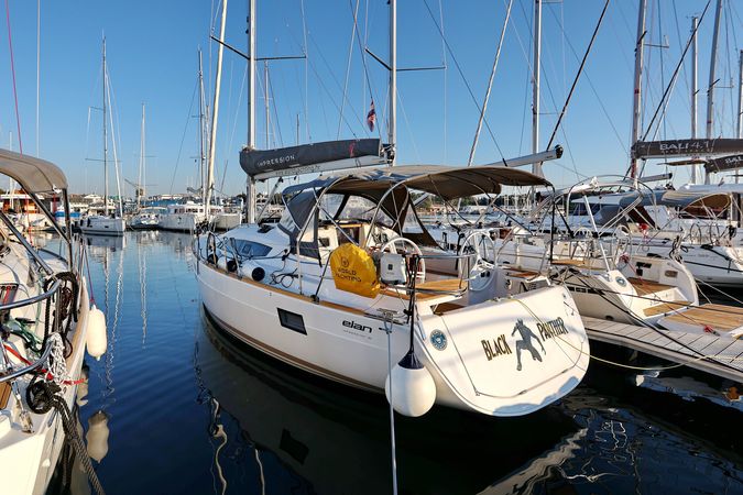 Elan 40 | Black Panther