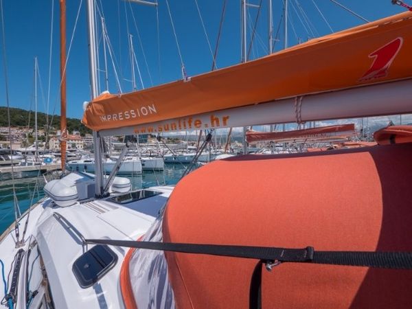 Elan 40 Impression | Happy