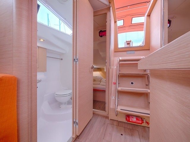 Elan 40 Impression | Happy