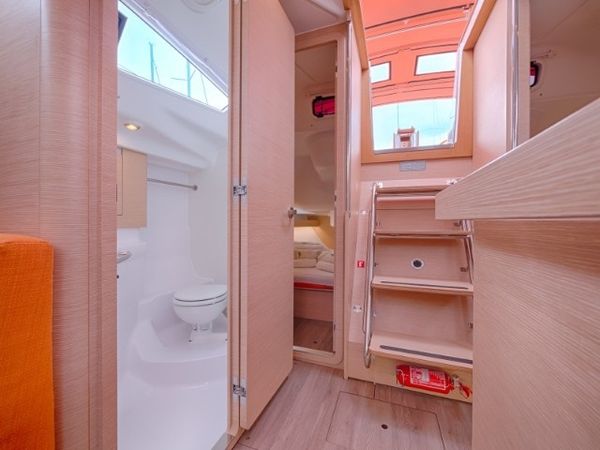 Elan 40 Impression | Happy