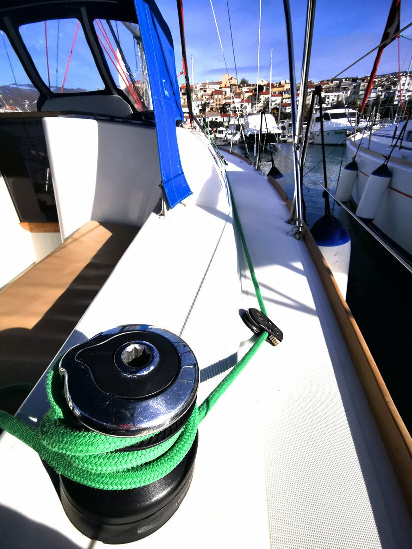 Jeanneau Sun Odyssey 33 | Paola