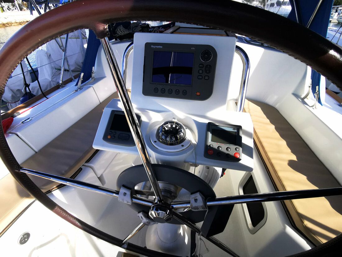 Jeanneau Sun Odyssey 33 | Paola