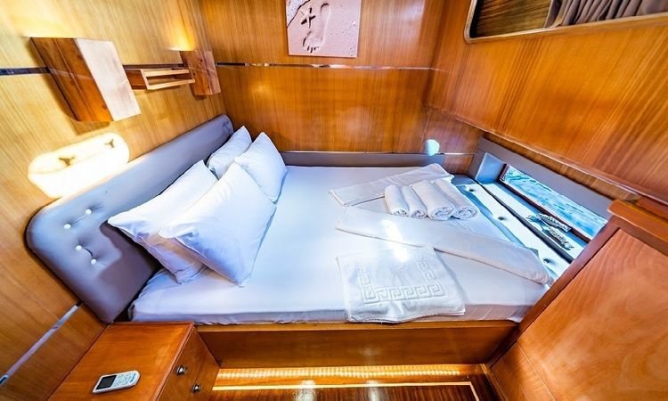 Trawler 65 | Golden Story