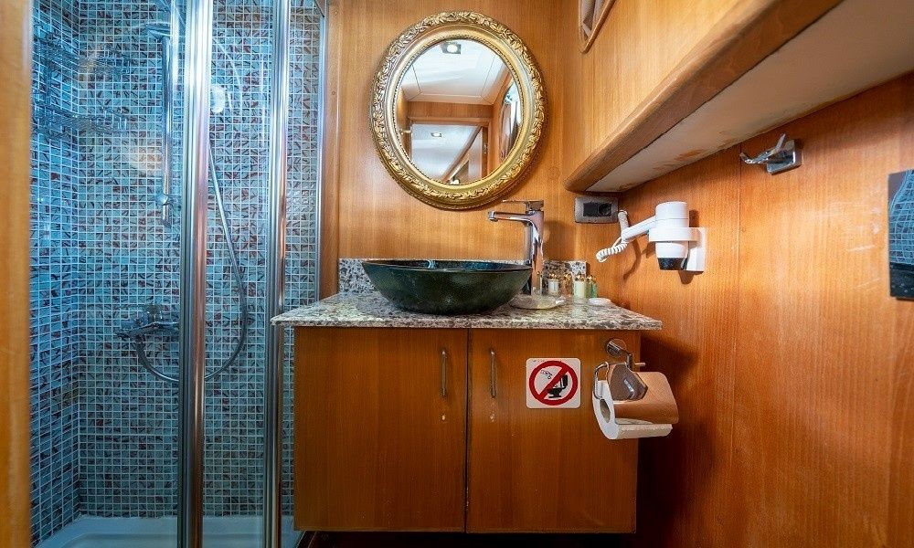 Trawler 65 | Golden Story