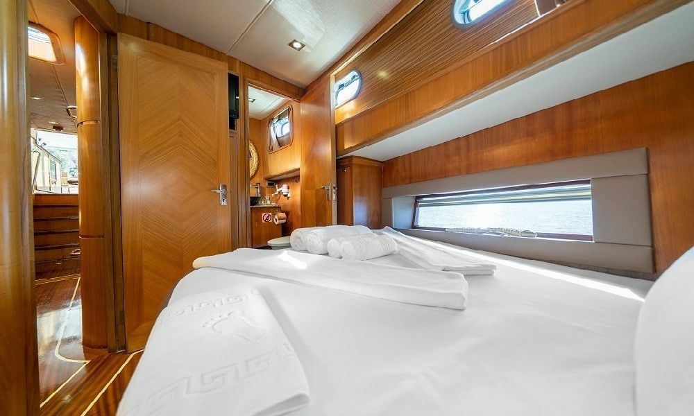 Trawler 65 | Golden Story