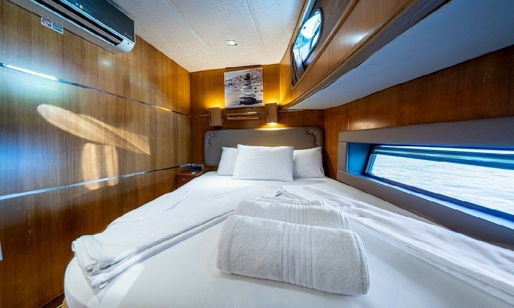 Trawler 65 | Golden Story