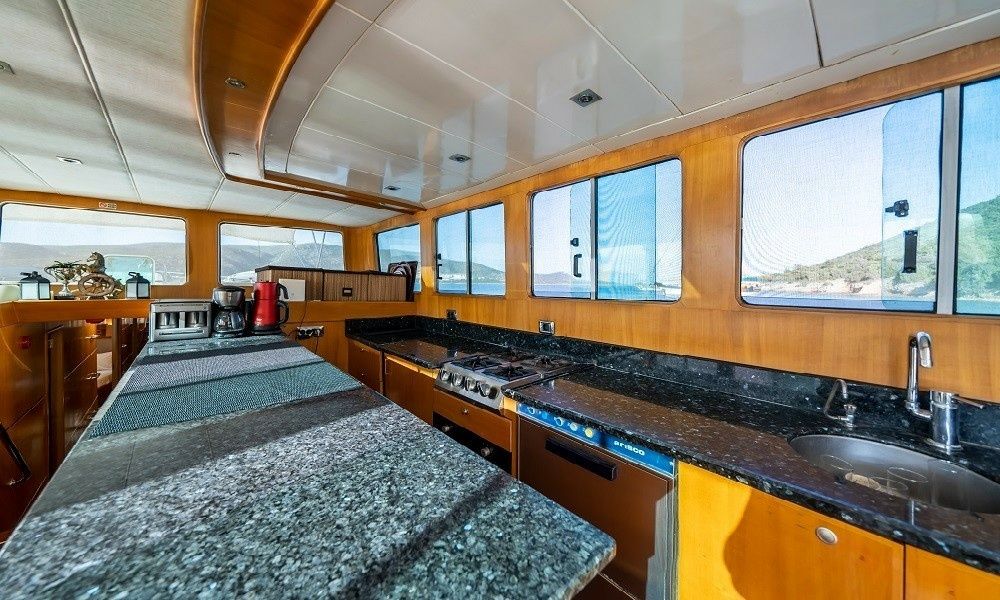 Trawler 65 | Golden Story