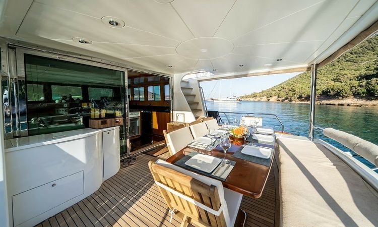 Trawler 65 | Golden Story