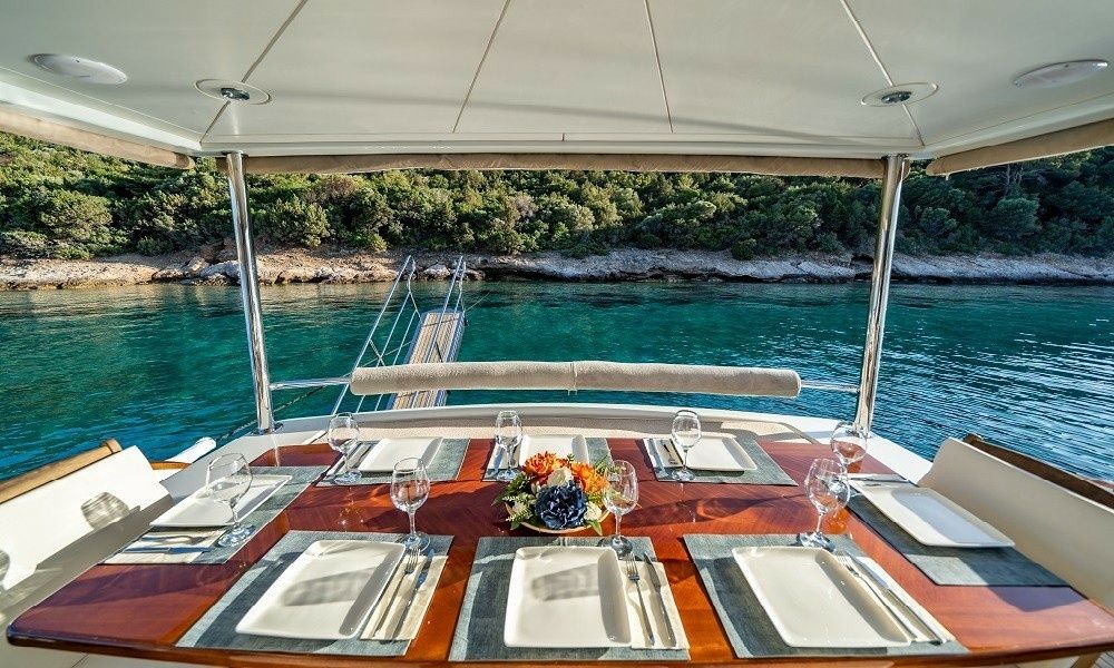 Trawler 65 | Golden Story