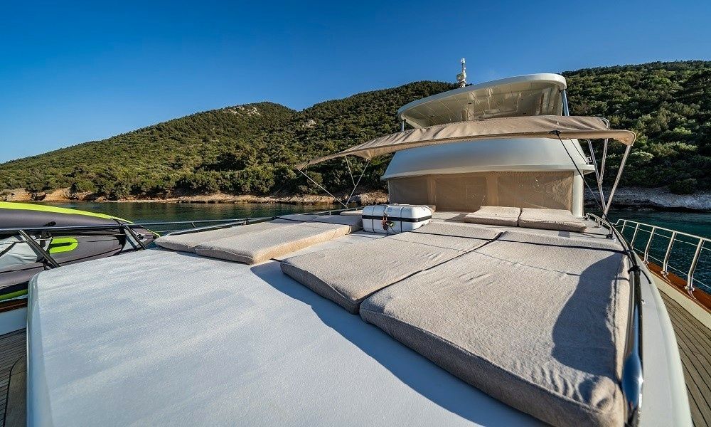 Trawler 65 | Golden Story