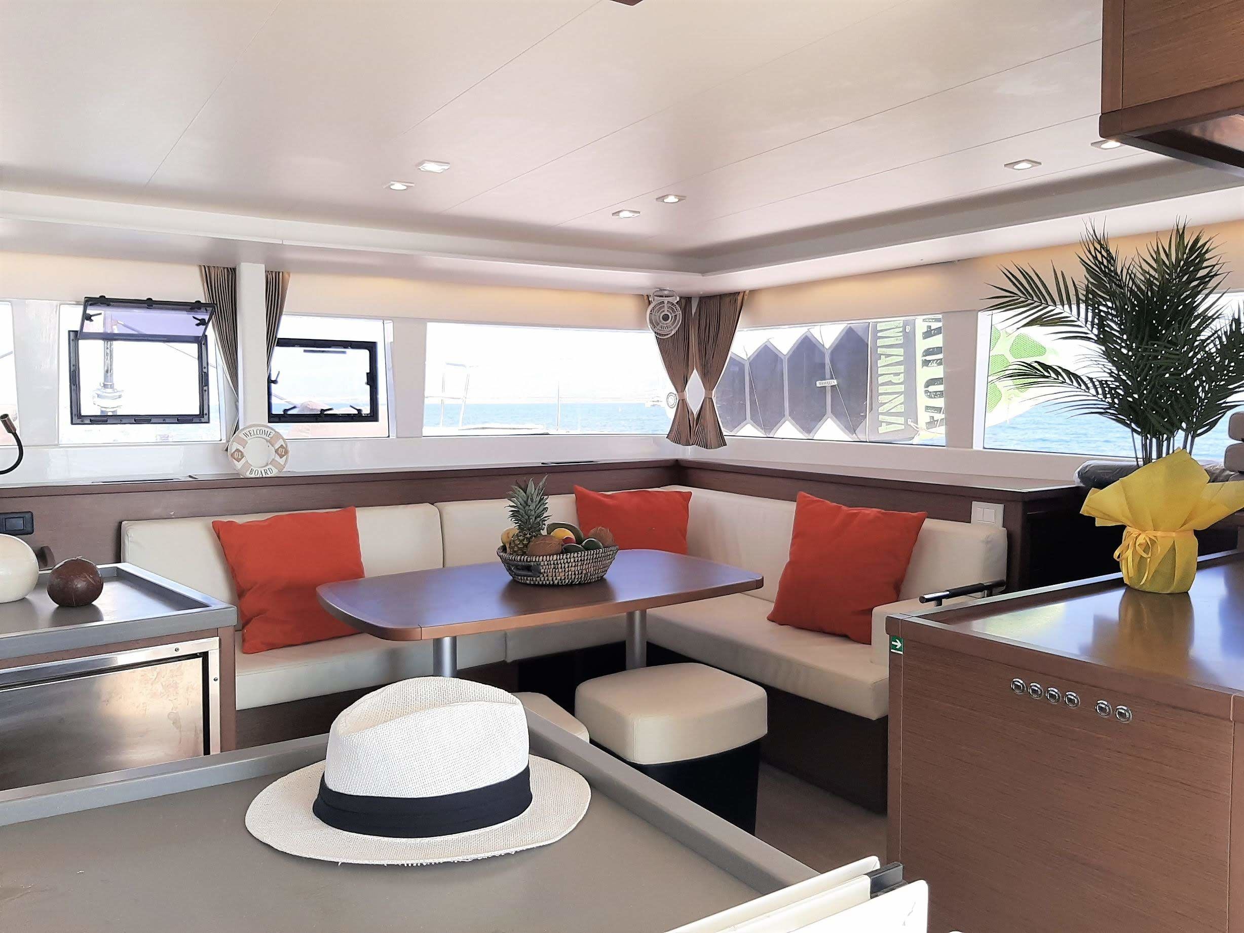 Lagoon 450 F | Amare 1