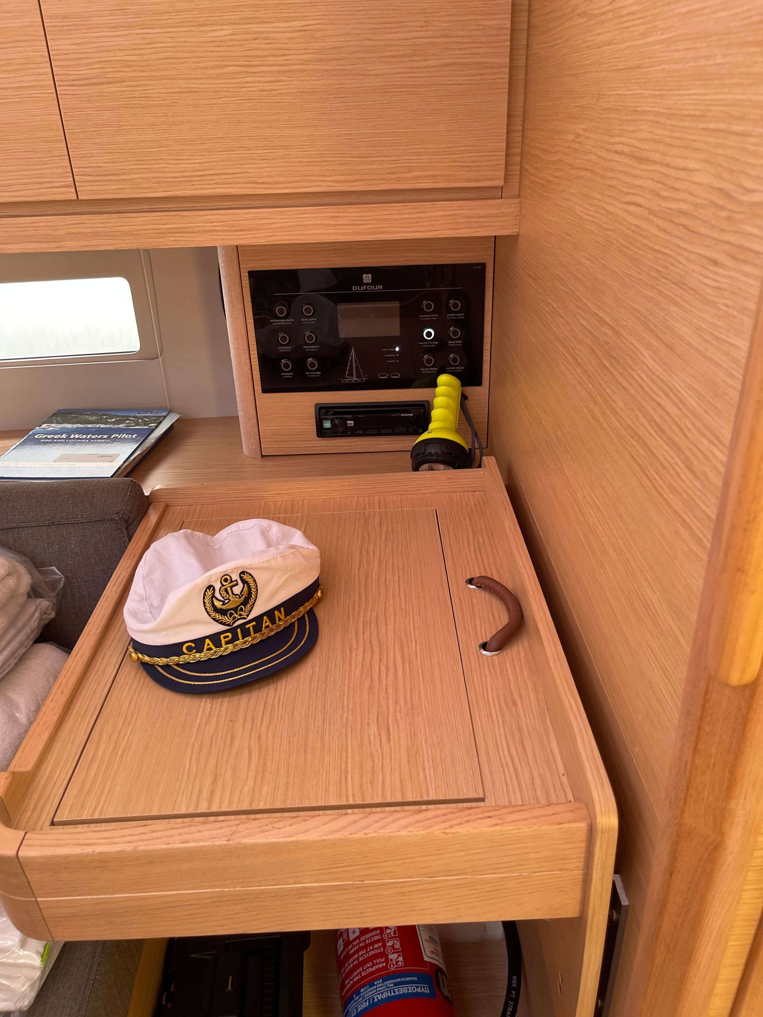 Dufour 390 | Martini