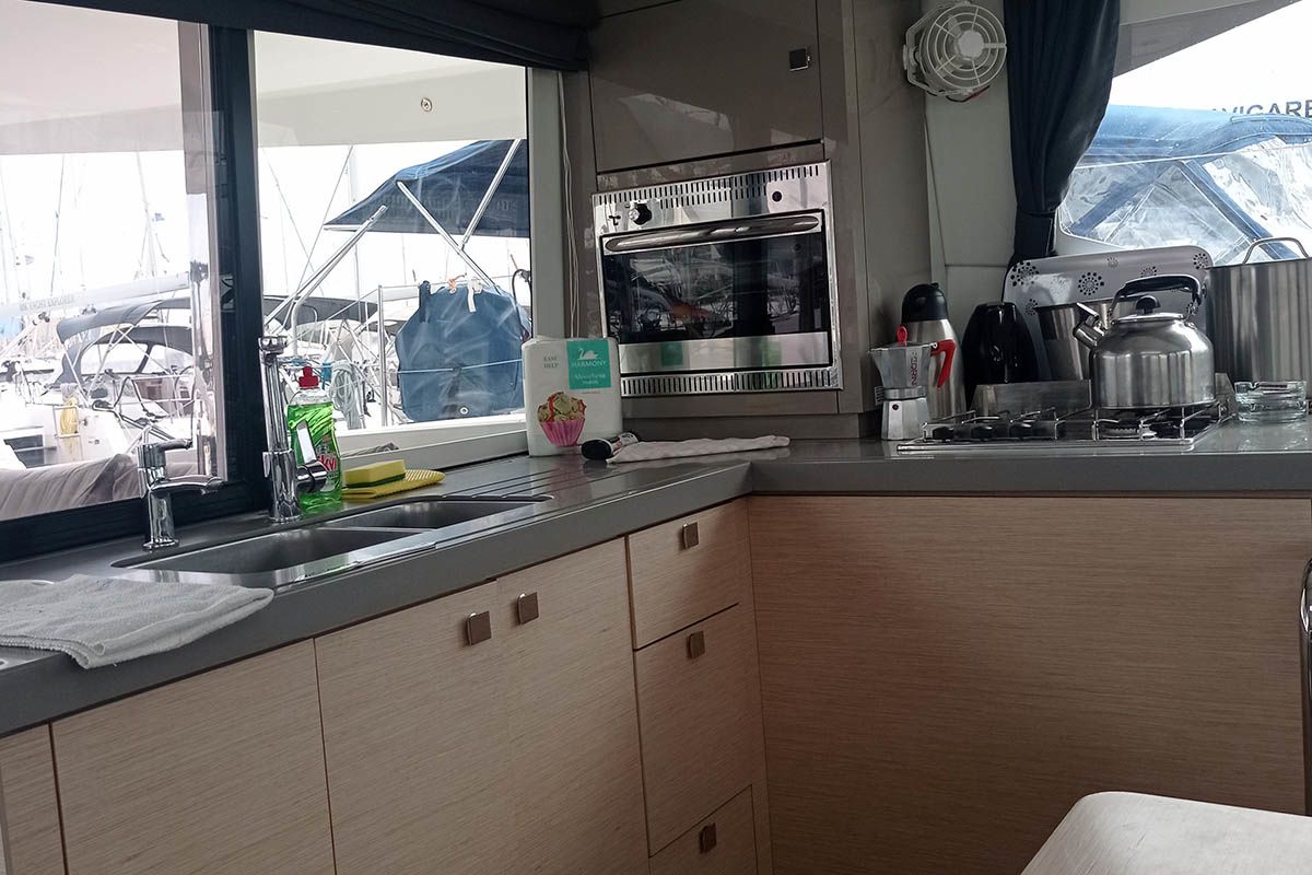 Fountaine Pajot Lucia 40 | Admira