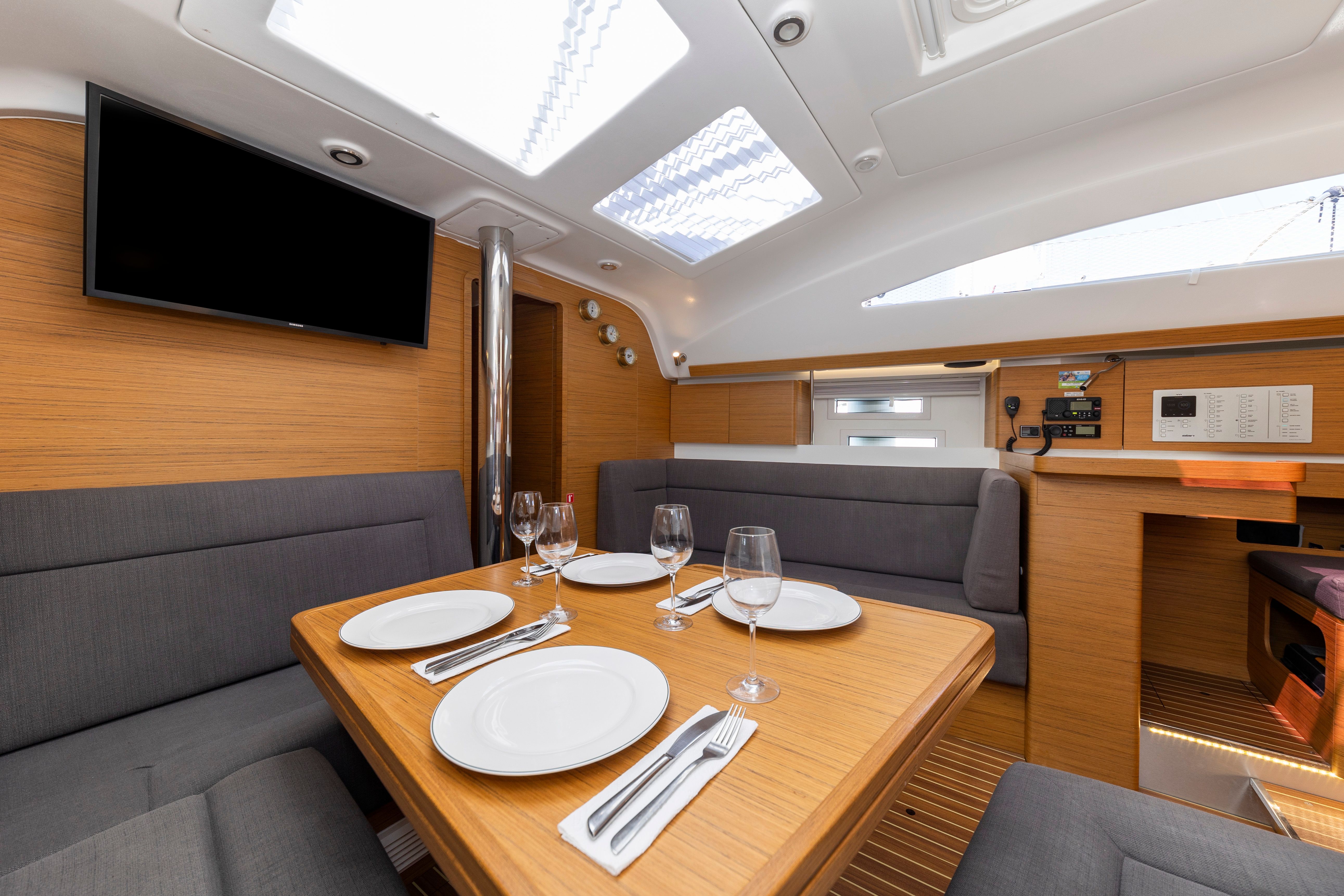 Elan 45 Impression | Hotspot