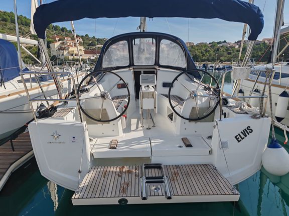 Sun Odyssey 349