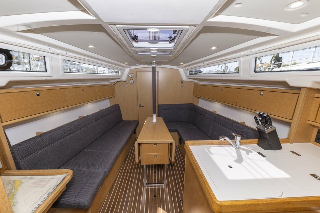 Bavaria Cruiser 34 | Lena