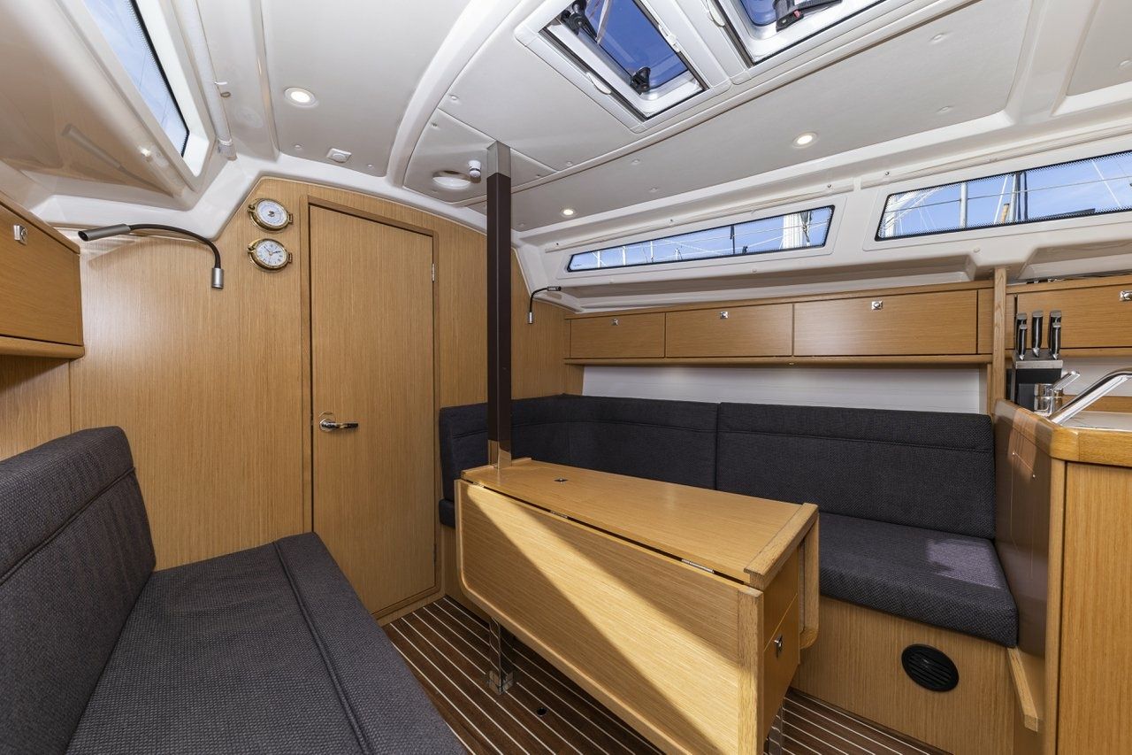 Bavaria Cruiser 34 | Lena