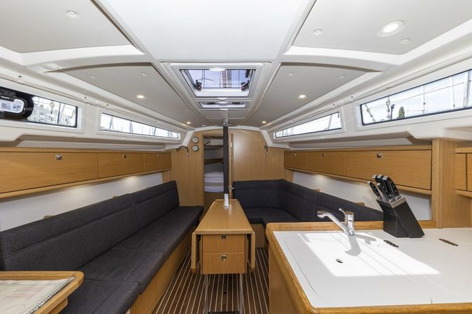 Bavaria Cruiser 34 | Lena