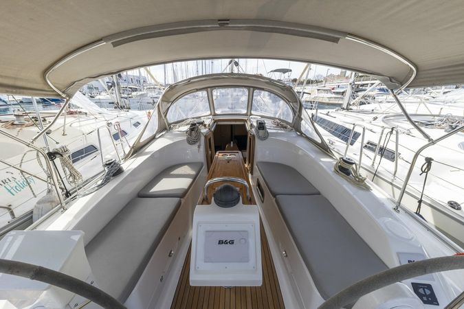 Bavaria Cruiser 34 | Lena