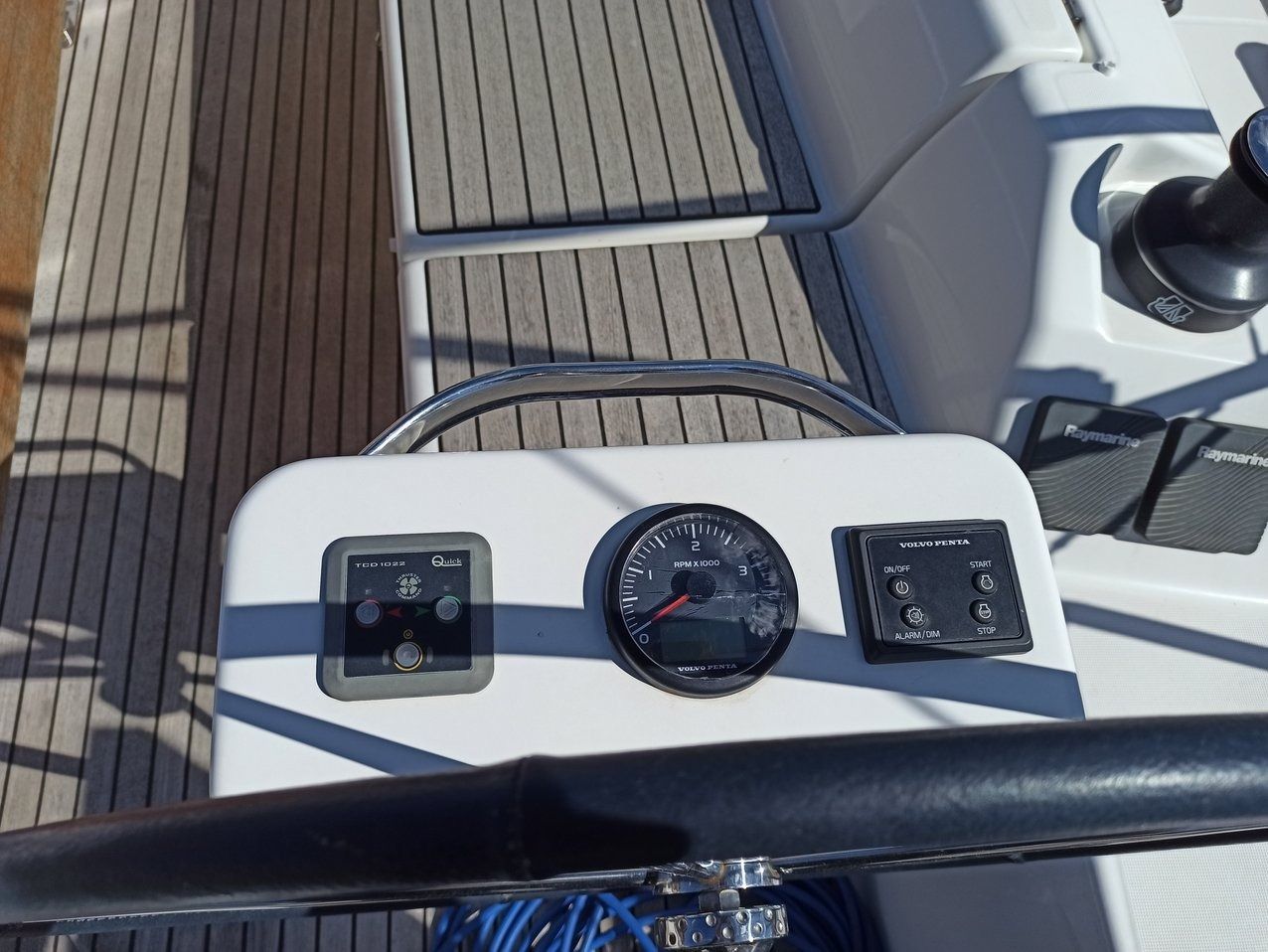 Dufour 390 | Esko