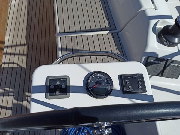 Dufour 390 | Esko