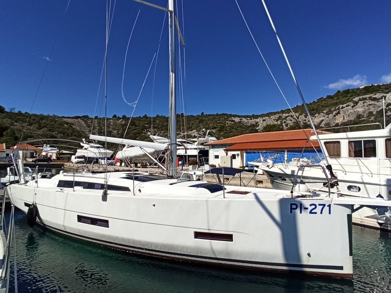 Dufour 390 | Esko