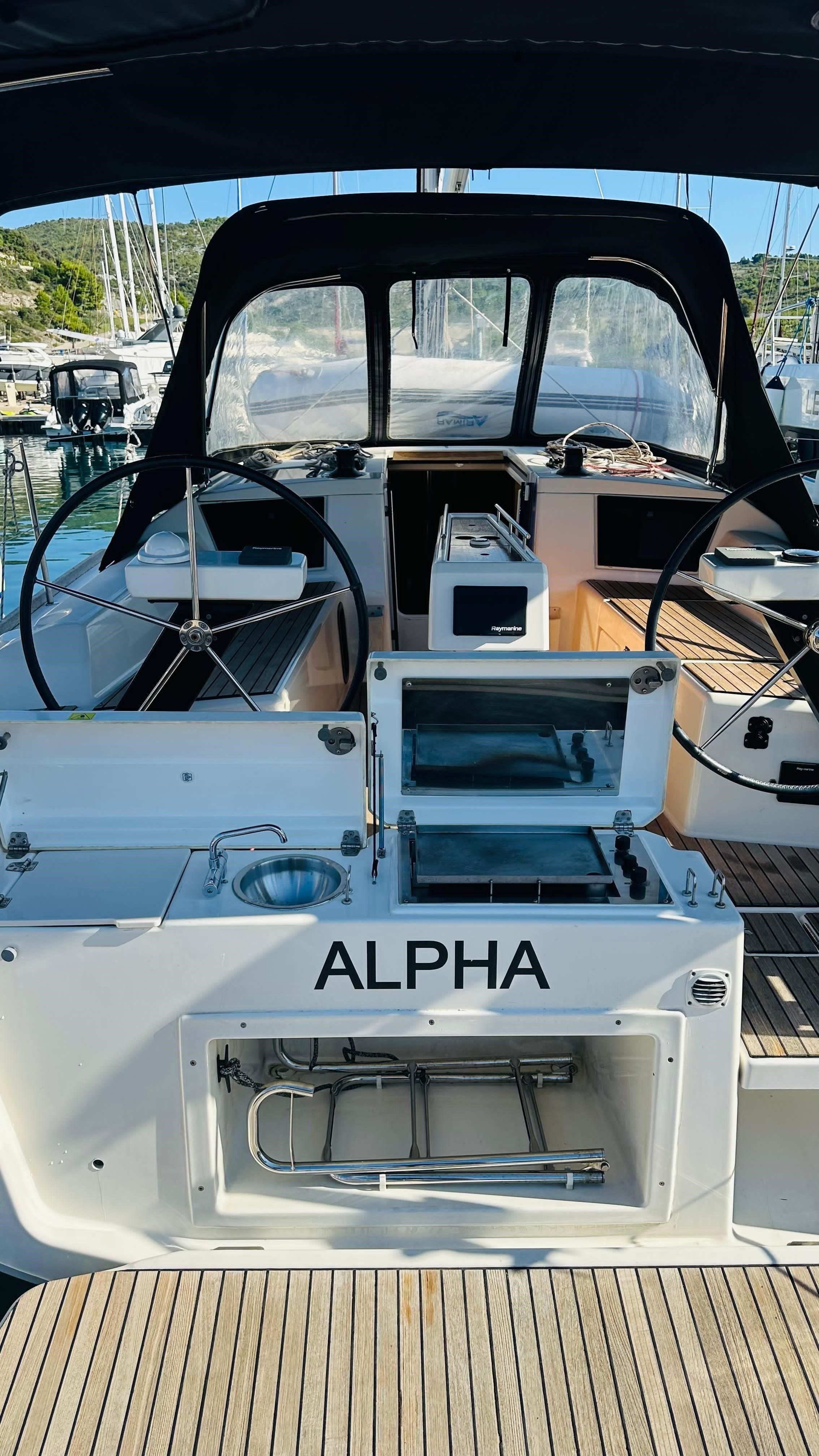 Dufour 360 | Alpha