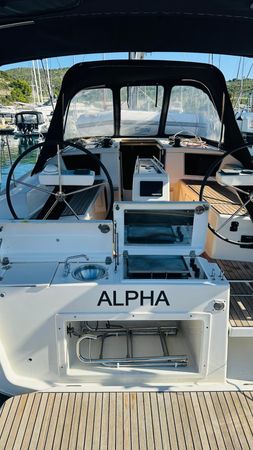 Dufour 360 | Alpha