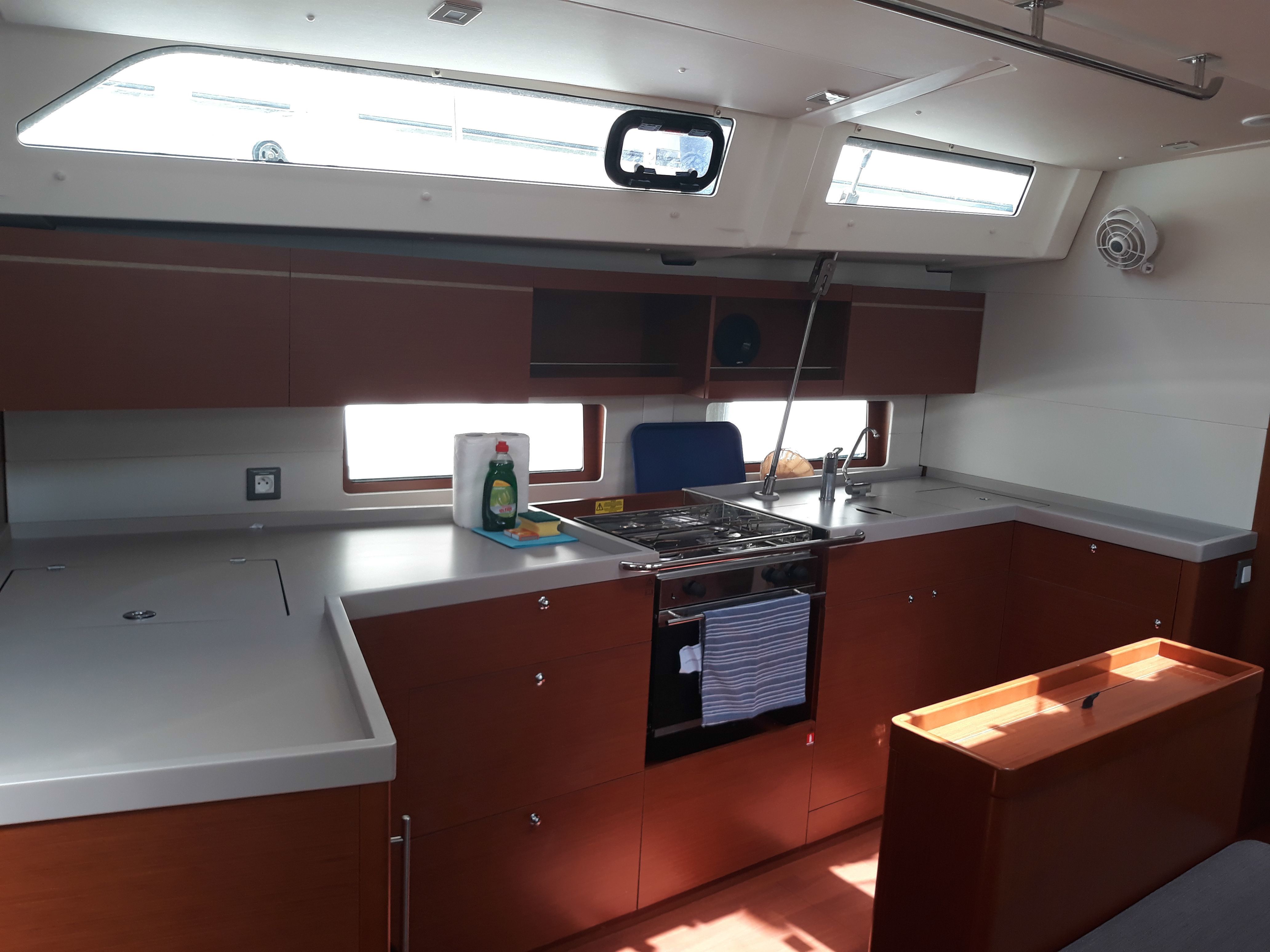 Beneteau Oceanis 46.1 | Ravishing