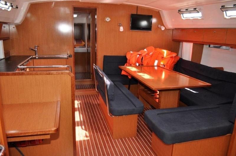 Bavaria Cruiser 50 | Fija