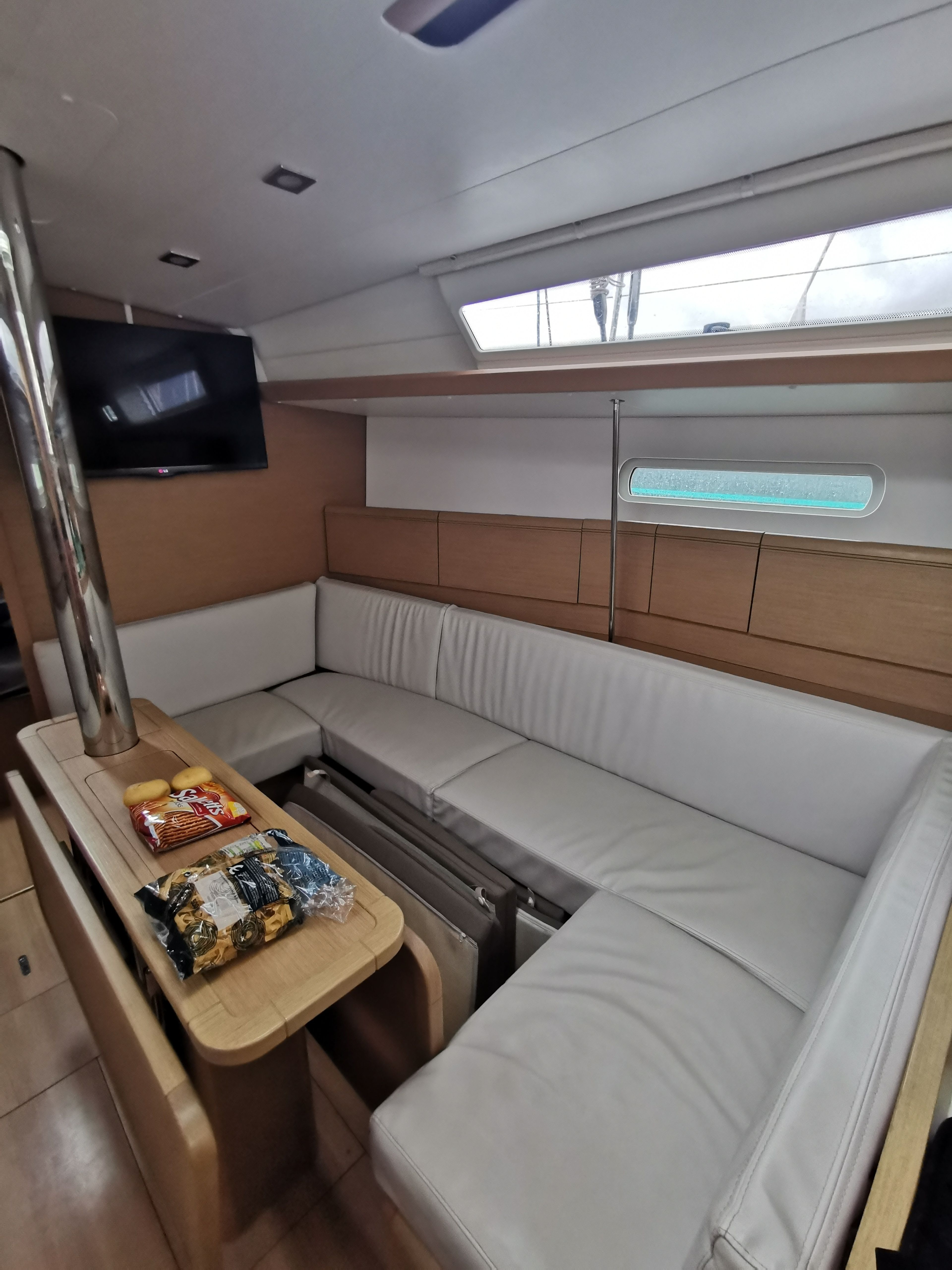 Jeanneau Sun Odyssey 389 | Marie